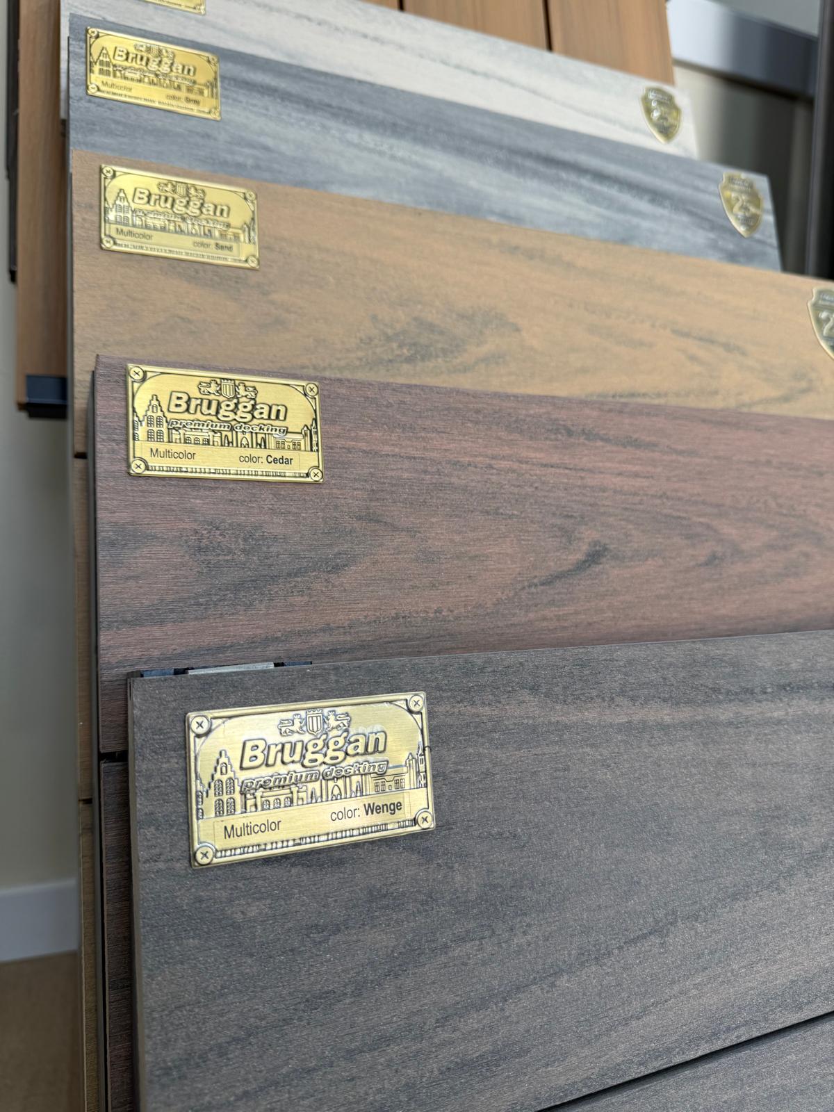 Muestras de parquet multicolor Bruggan en colores Cedar y Wengé