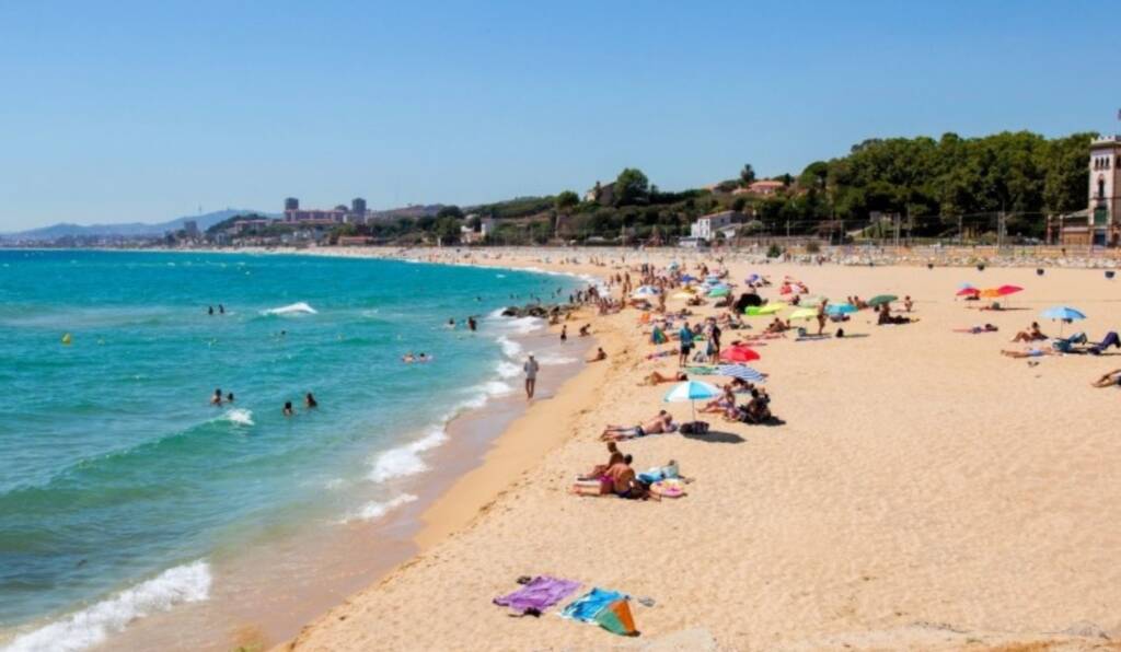 Puertas y parquets en El Masnou Descubrir El Masnou, exclusividad mediterránea con historia y encanto Un entorno costero que combina tradición marinera, patrimonio modernista y una excelente oferta residencial junto al Mediterráneo.