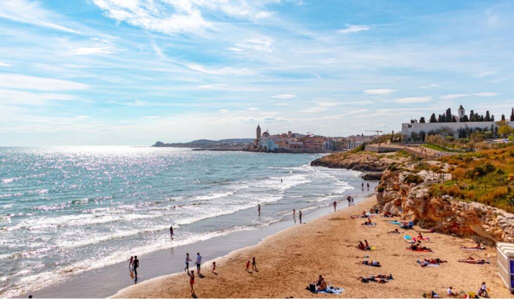 Sant Pere de Ribes: autenticidad, naturaleza y calidad de vida en el Garraf
Sant Pere de Ribes es un municipio con alta calidad de vida, rodeado de viñedos, naturaleza y muy próximo a Sitges y Vilanova i la Geltrú.