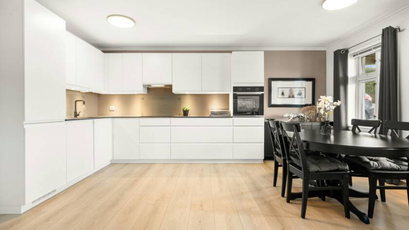 No dejes que el miedo a las obras detenga la evolución de tu hogar. Mereces una casa que genere orgullo al recibir visitas y paz al cerrar la puerta.