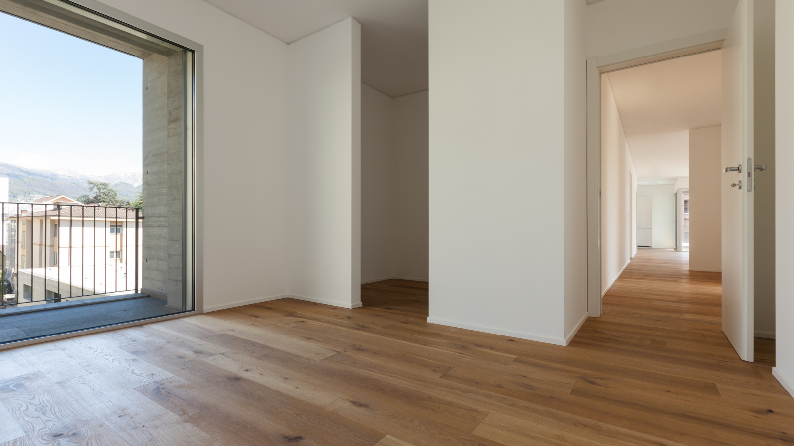 Instalación de parquet y puertas en El Papiol